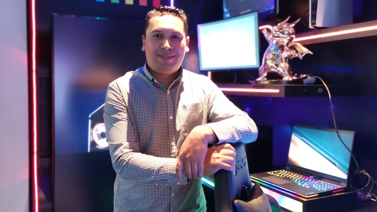 Jonathan García presenta nuevo showroom gaming de Ingram Micro México