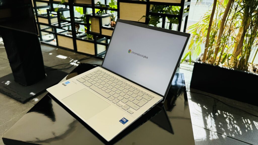 Chromebook corporativo Google ASUS