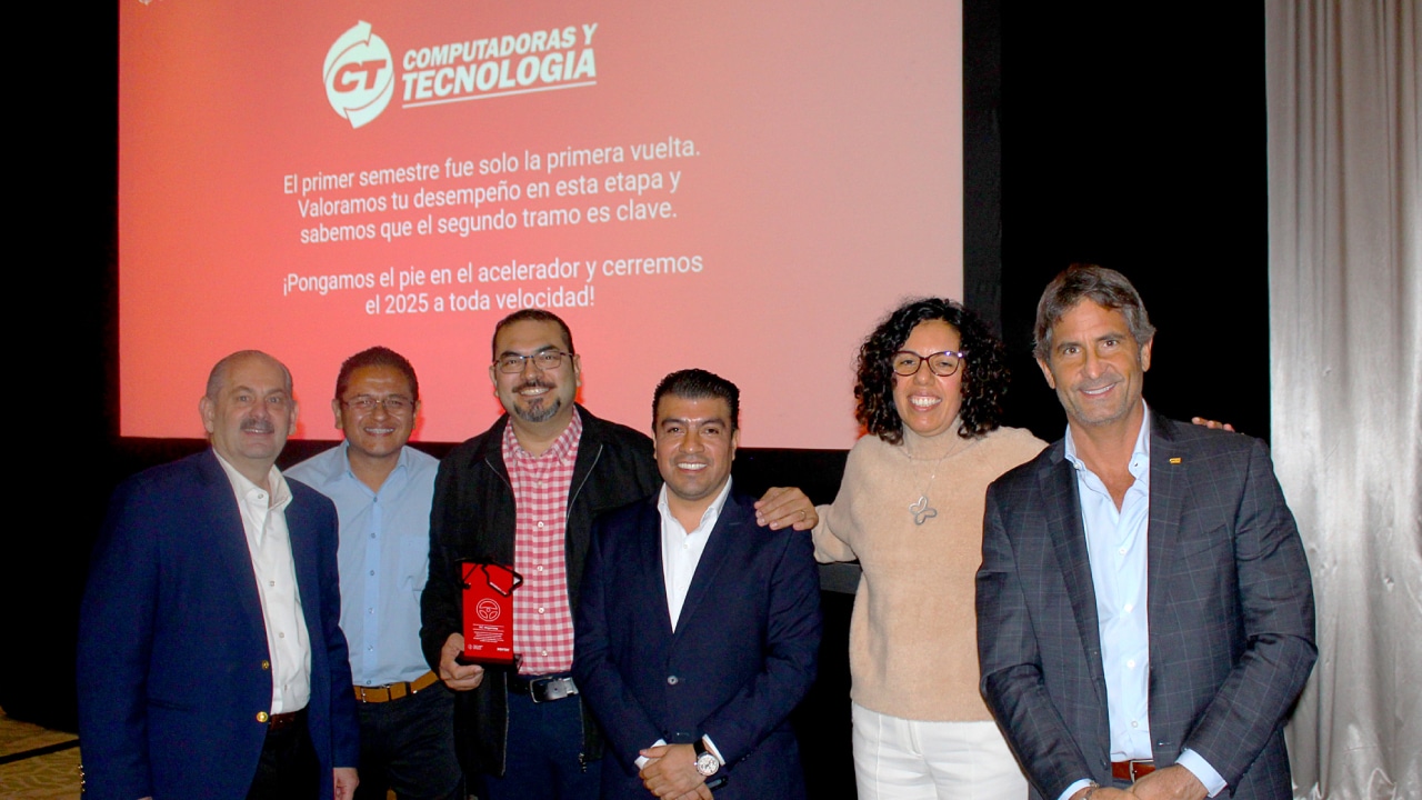 CT Internacional recibe premio ‘Mayorista Destacado Xerox Papel’
