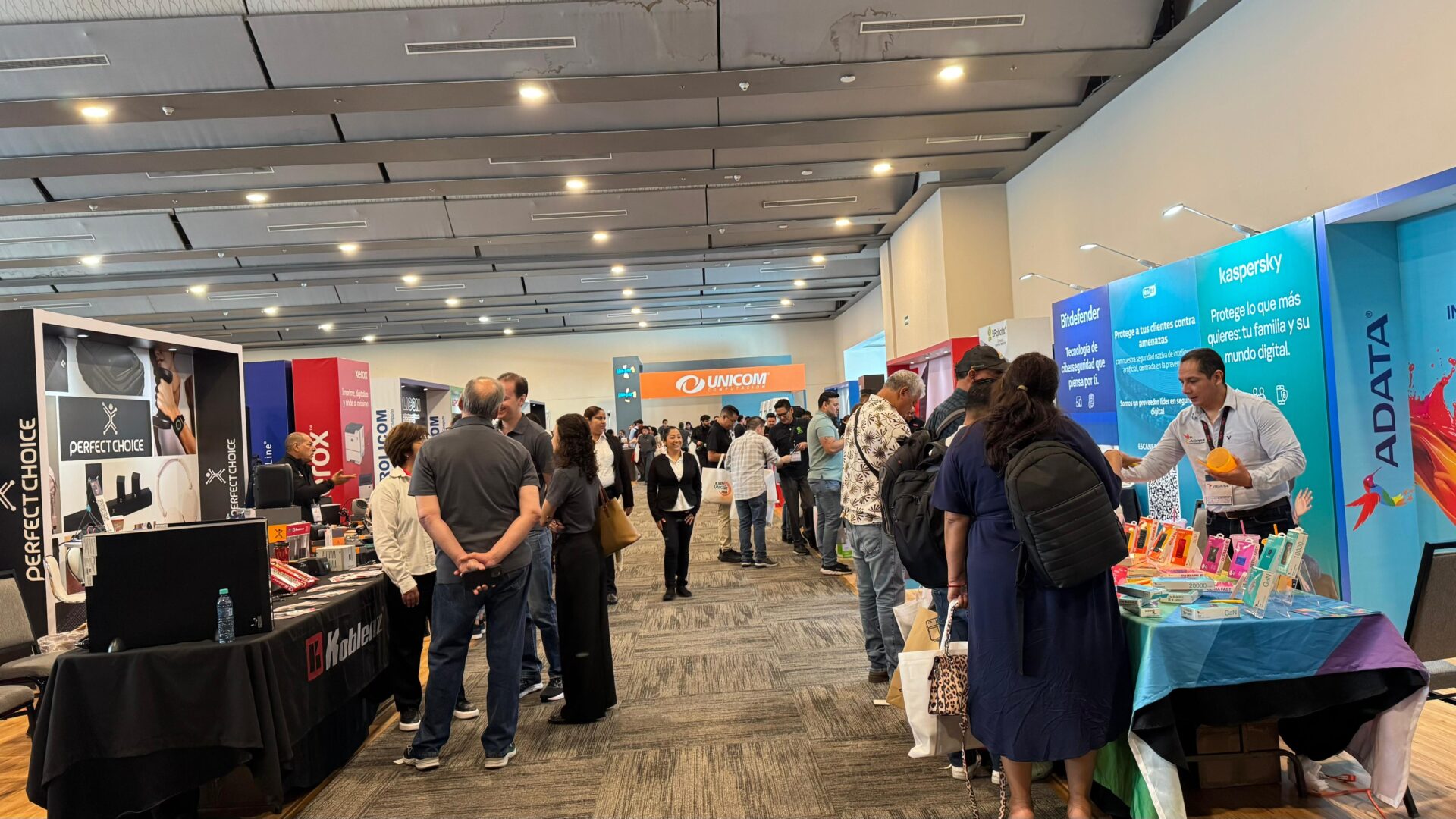 Expo Unicom 2025 en Monterrey, evento de tecnología y negocios