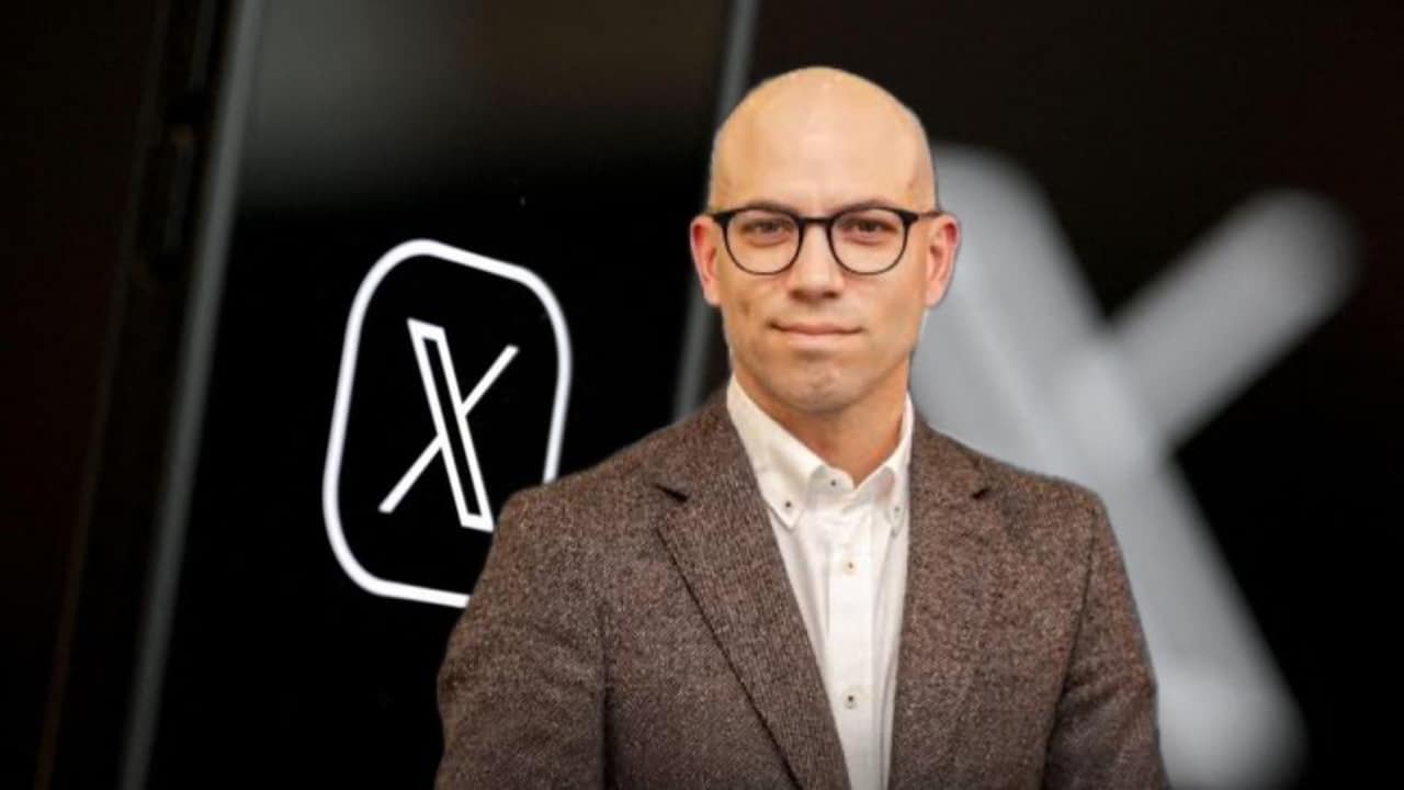 X presentó a Josué González