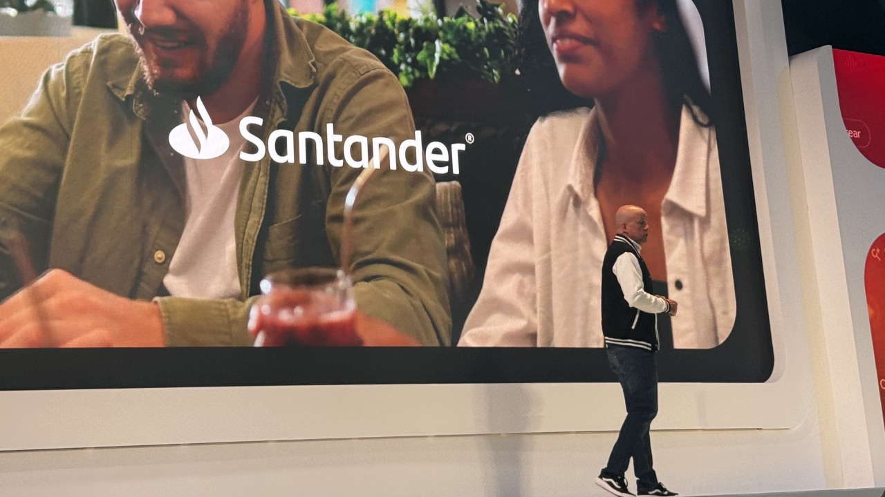 Liverpool y Santander conectan con sus clientes con IA de Google 