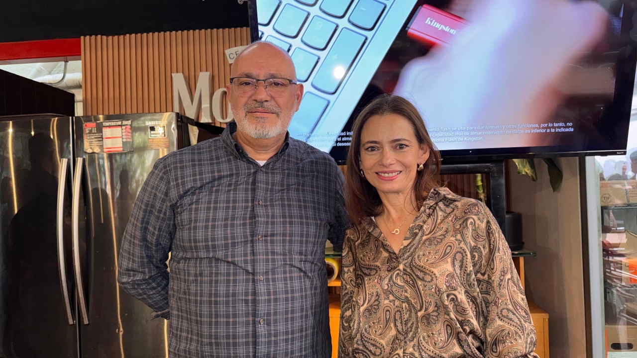  Cristina Carbajal de Kingston